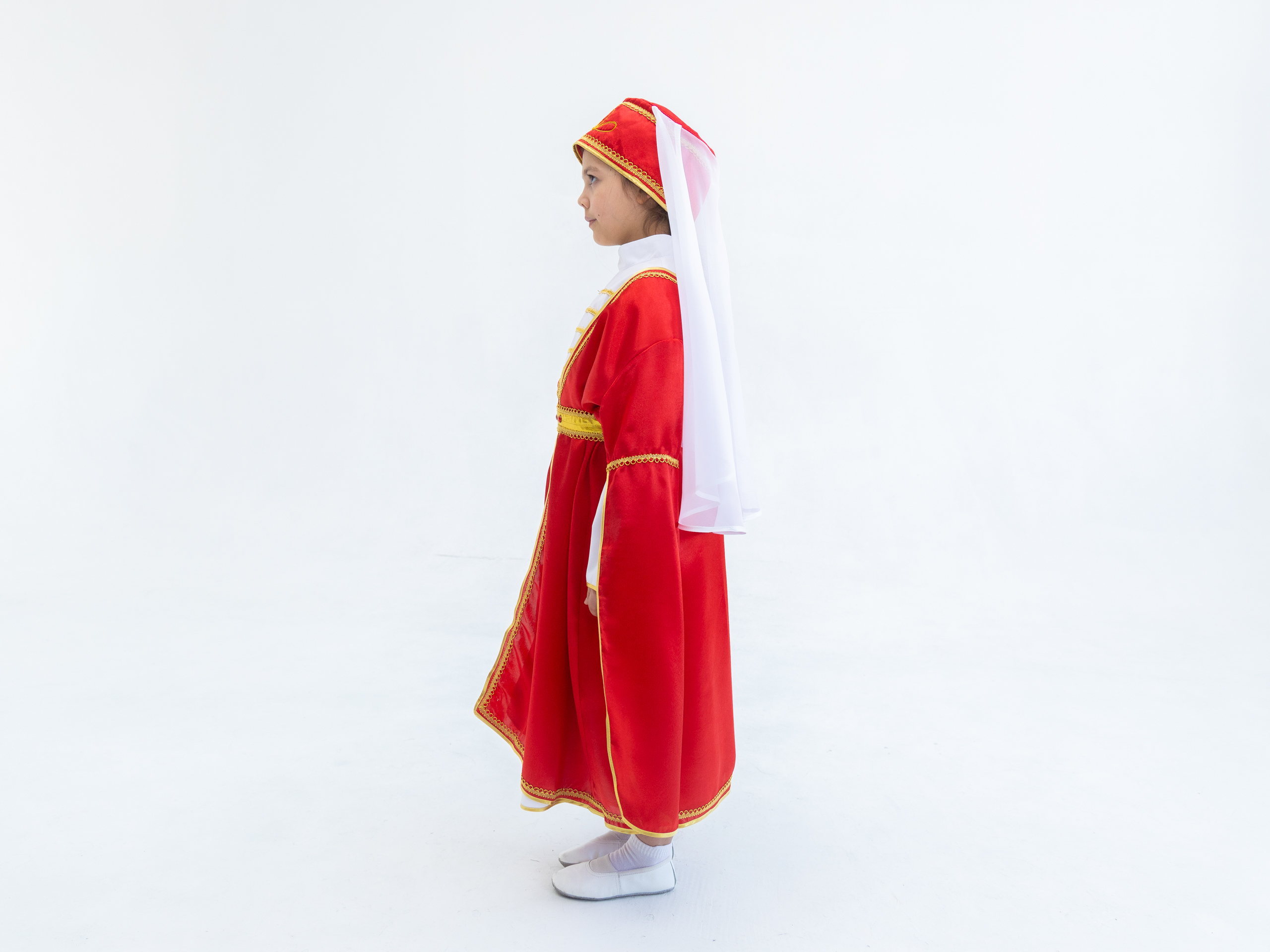 Кавказский народный костюм (девочка)
