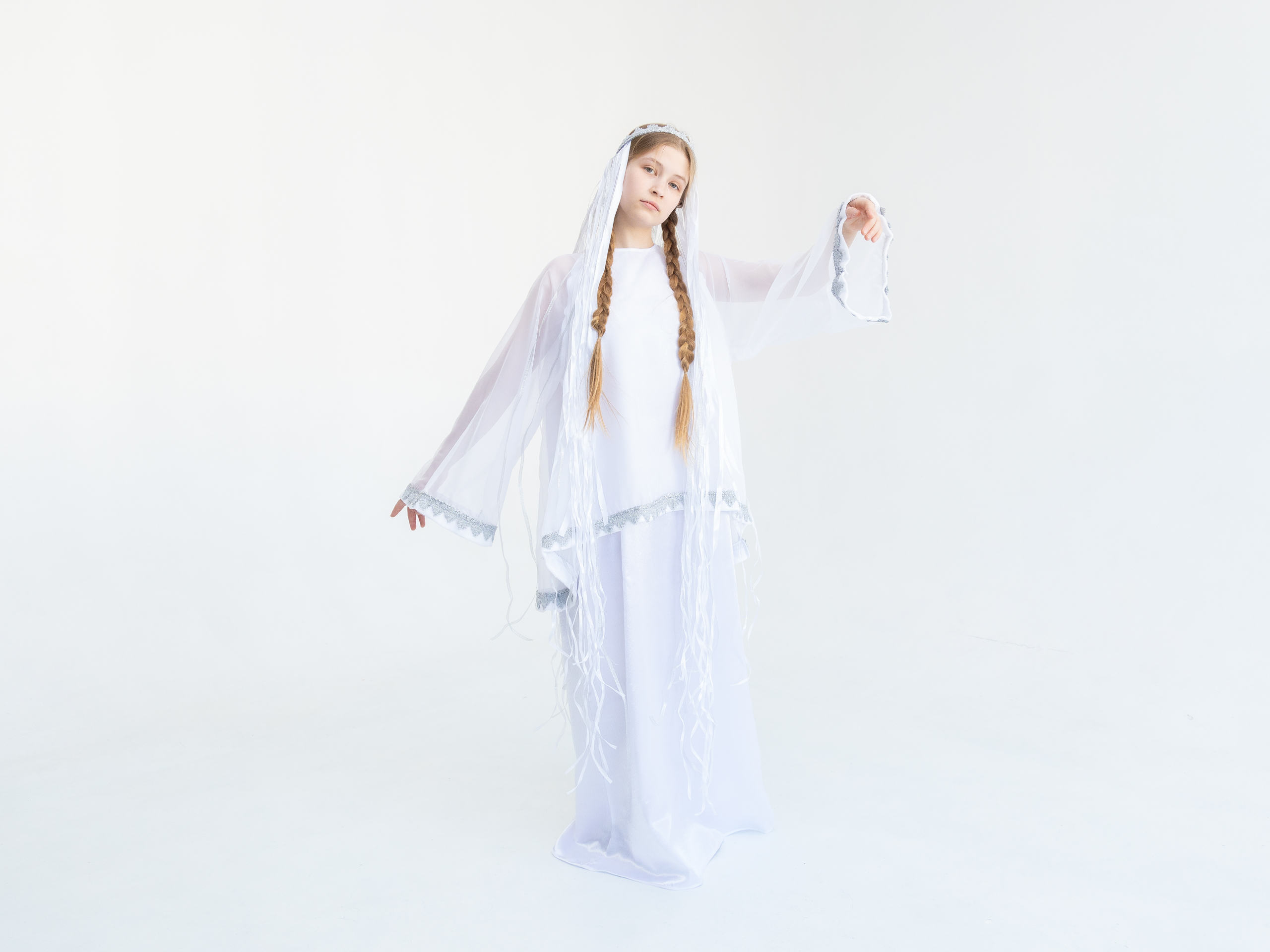 Зима (женский): платье + головной убор