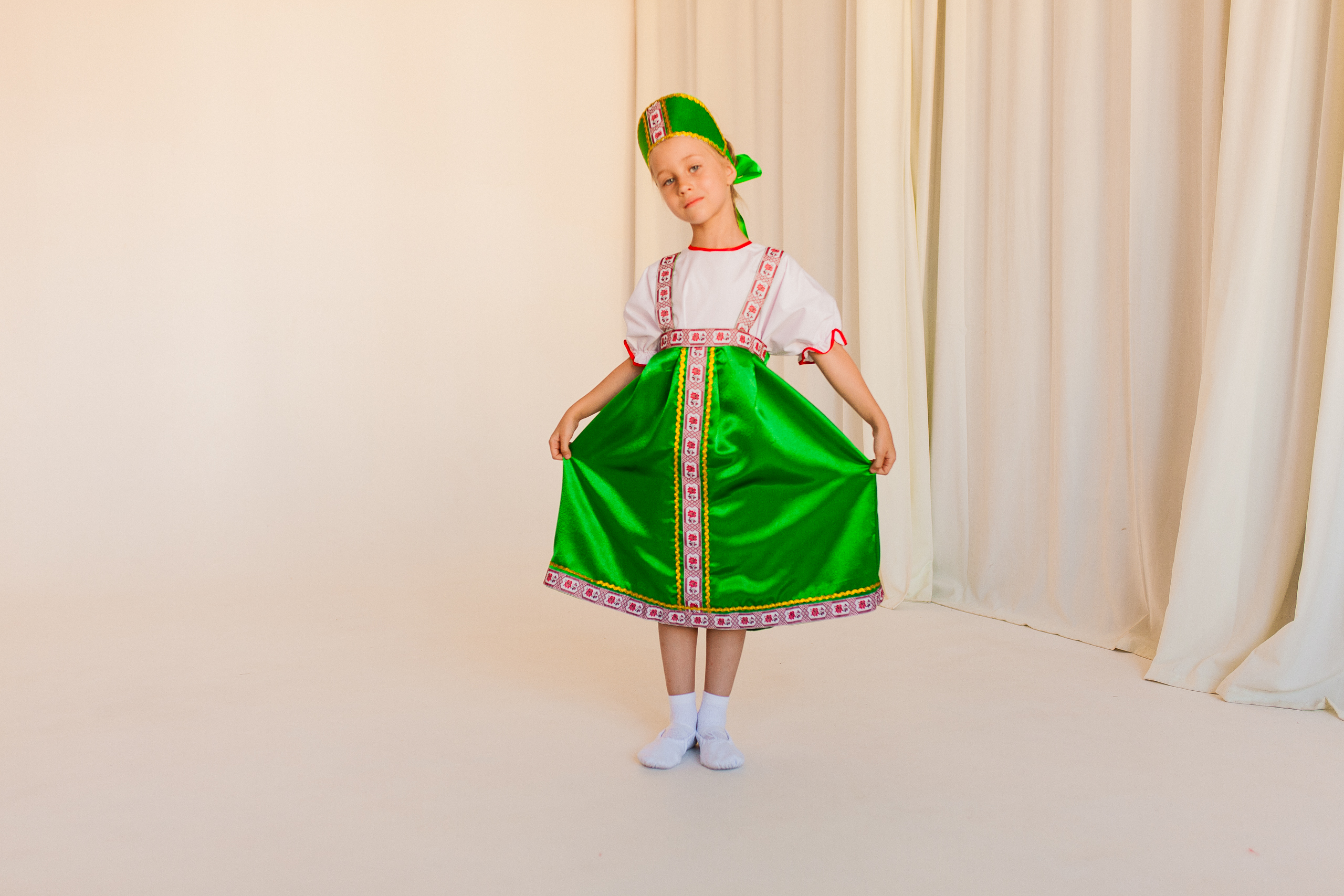 Русский народный костюм (девочка)