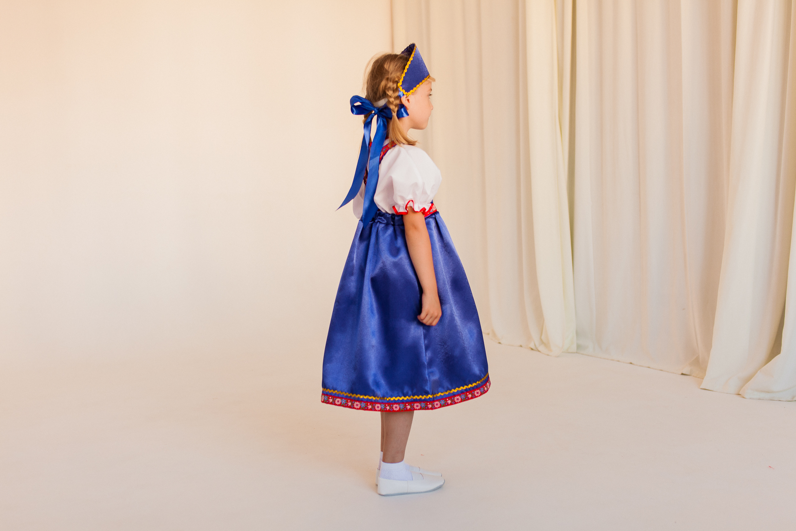 Русский народный костюм (девочка)