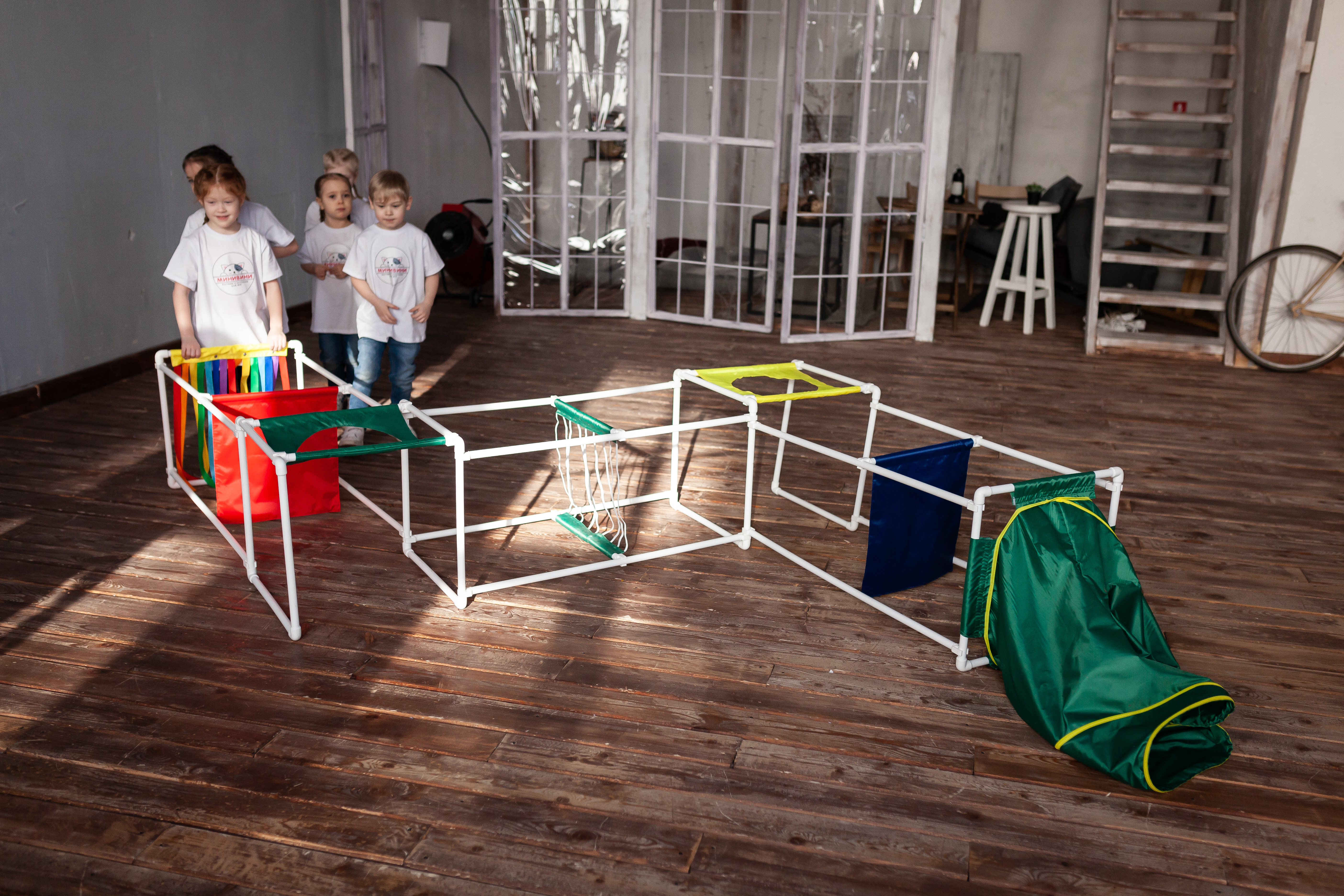 Лабиринт.Трансформируемый напольный комплекс для подлезания, перелезания, перешагивания